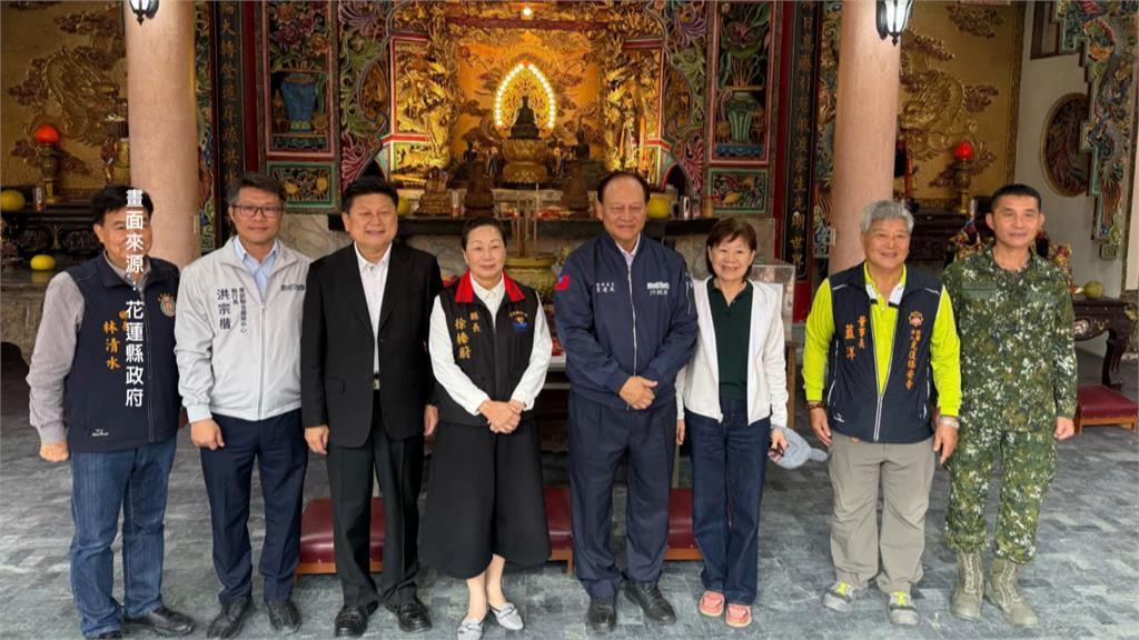 重返光復大方與傅崐萁夫妻合照　季連成：政府一體不分彼此