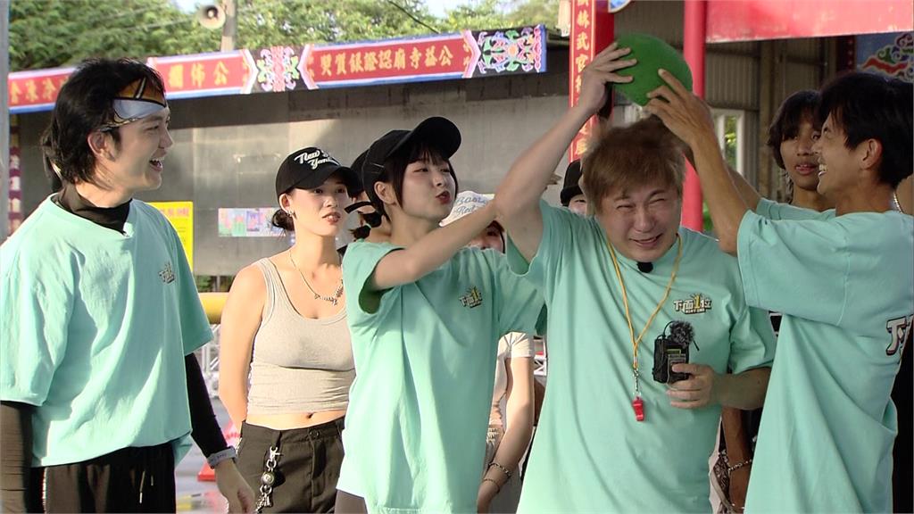 《綜藝大集合》胡瓜被指定尬舞!滾地一圈逃過笑翻眾人