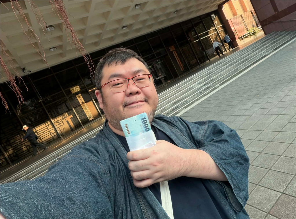 李貞秀遭開除黨籍!四叉貓酸民眾黨「這13字」獲4000人朝聖嗆:馬上變棄子