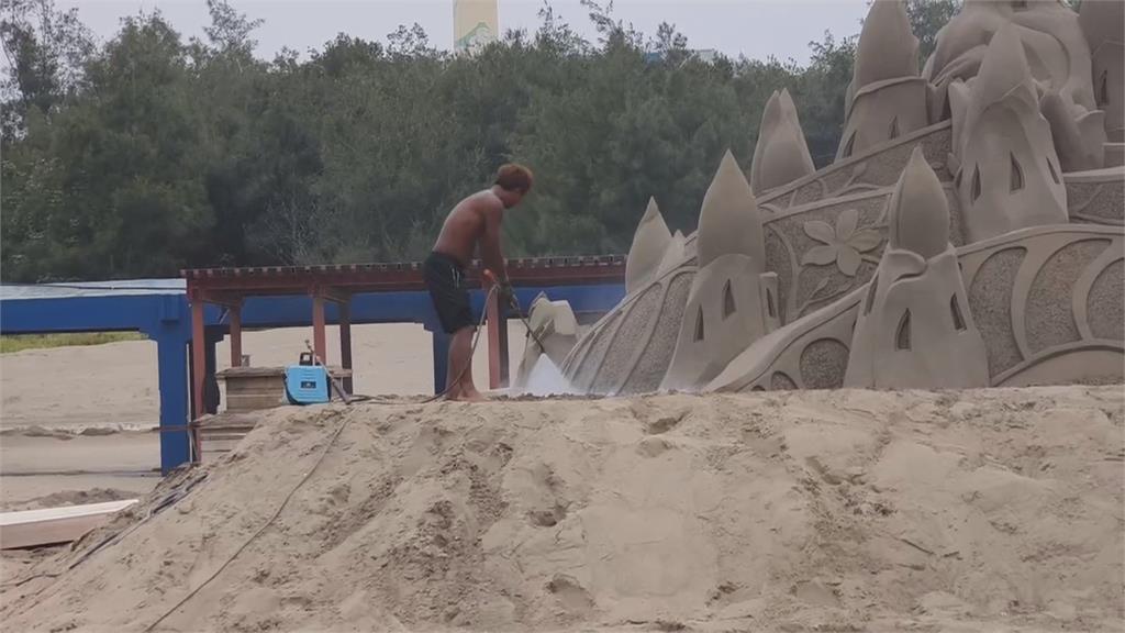 苗栗通霄沙雕藝術節７／４登場　啟動防颱作業噴灑環保膠形成盔甲