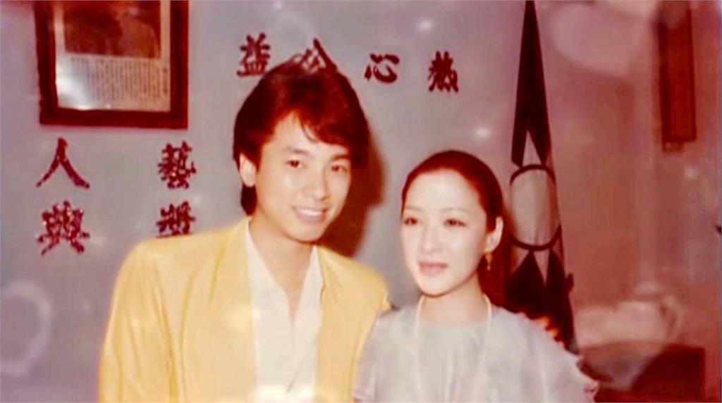 曹西平曬40年前「台灣第1美人」胡茵夢合照　狂讚：這才叫仙女！