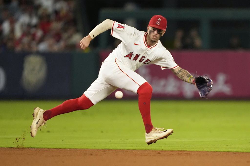 MLB(影)/繼大谷翔平後隊史第一人!強打游擊手內托完成25轟25盜壘