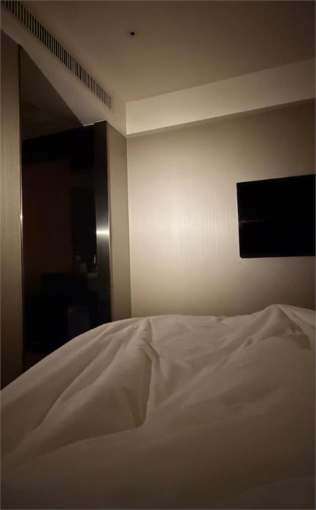 激辣「變臉網美」萬粉闆娘遭警破門！「搖頭丸、大麻」鐵證被抓包…身分曝光