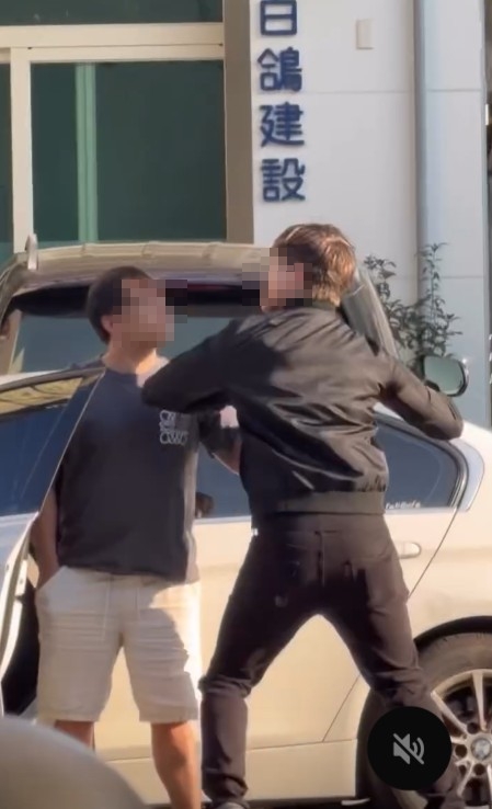 快新聞/違停比較兇!台中2男為「這原因」發生口角 當街亮西瓜刀送辦