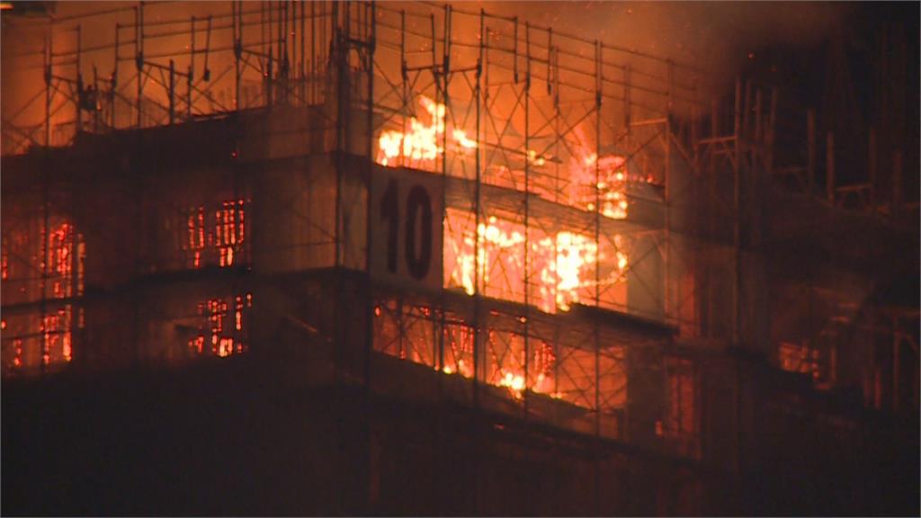 北市信義區公宅建案火警　暗夜10樓陷入火海