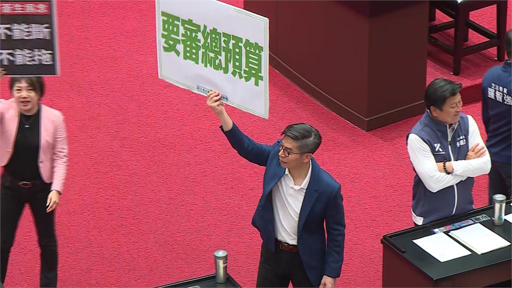 當AIT處長谷立言面提軍購！卓揆批在野黨版「不倫不類」