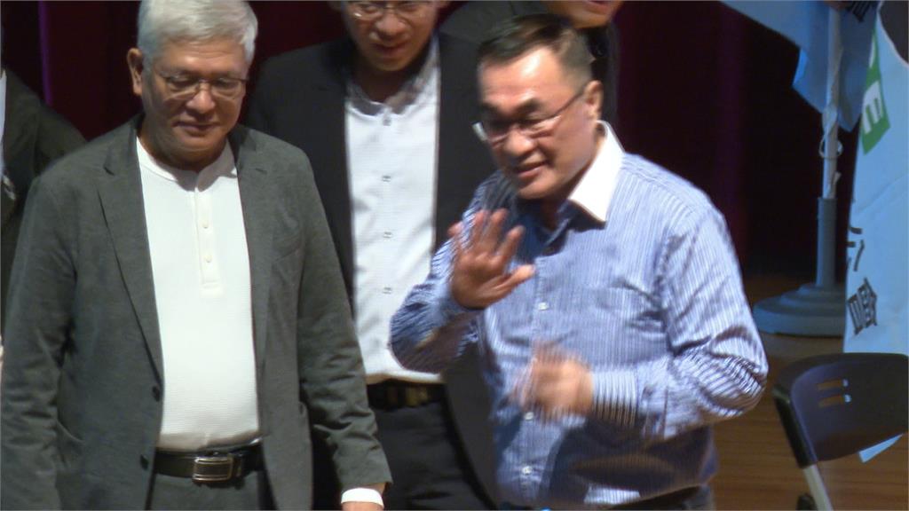 李四川拋「瓢蟲公車」政見　AI製圖失真、娃娃車網友熱議