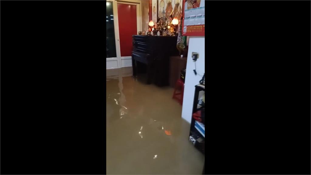 午後雨彈狂炸！桃園.台中多地淹水　民眾：納莉颱風後第一次
