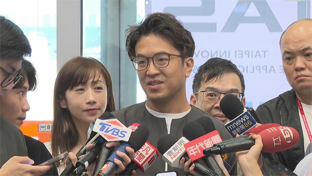 快新聞／數月前沈伯洋被藍營小看　中職會長妙喻：如同職棒第一年的徐若熙