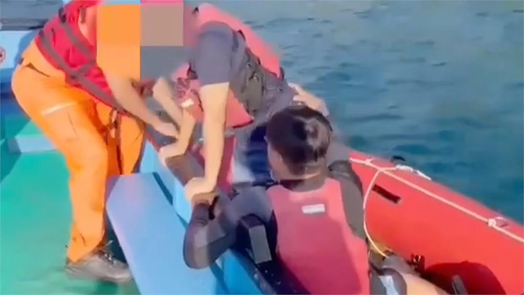 驚險！宜蘭東澳划獨木舟突然中風　男子受困外海　漁民、海巡聯手救援