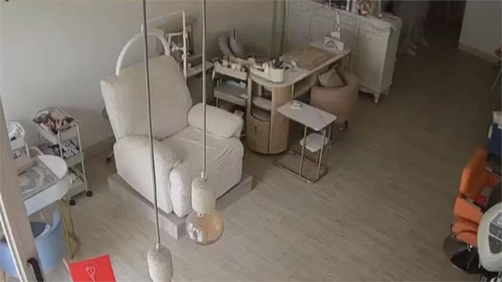 房東出租店面擅自進出 租客:他說全家鞋子要放店裡