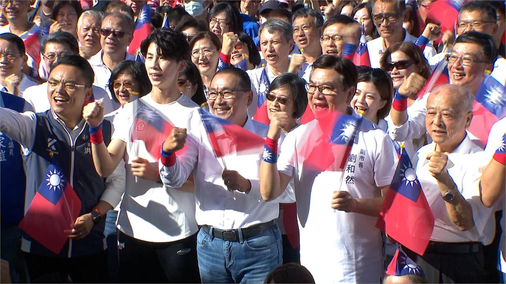 新北美術館首辦升旗典禮　奧運金牌林郁婷領唱國歌