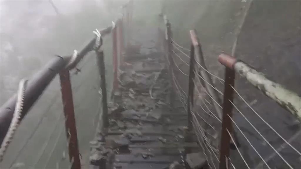 西南氣流影響　連日暴雨　屏東北大武山步道多處崩塌封山至年底