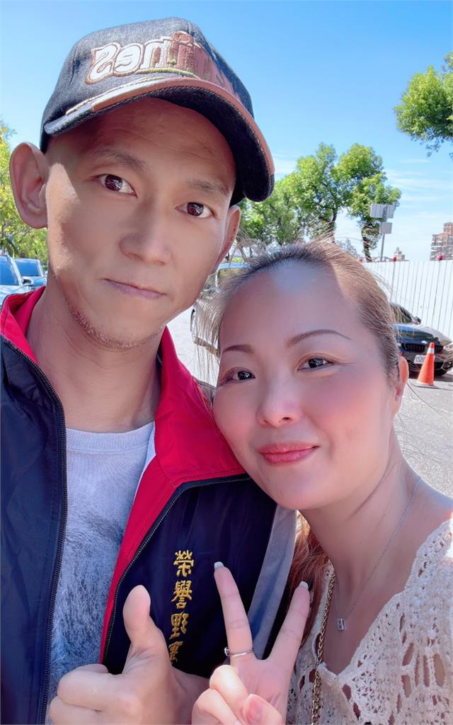 顏正國「生前雙頰凹陷」重病暴瘦仍前往這1處!女粉曬合照揭他私下為人