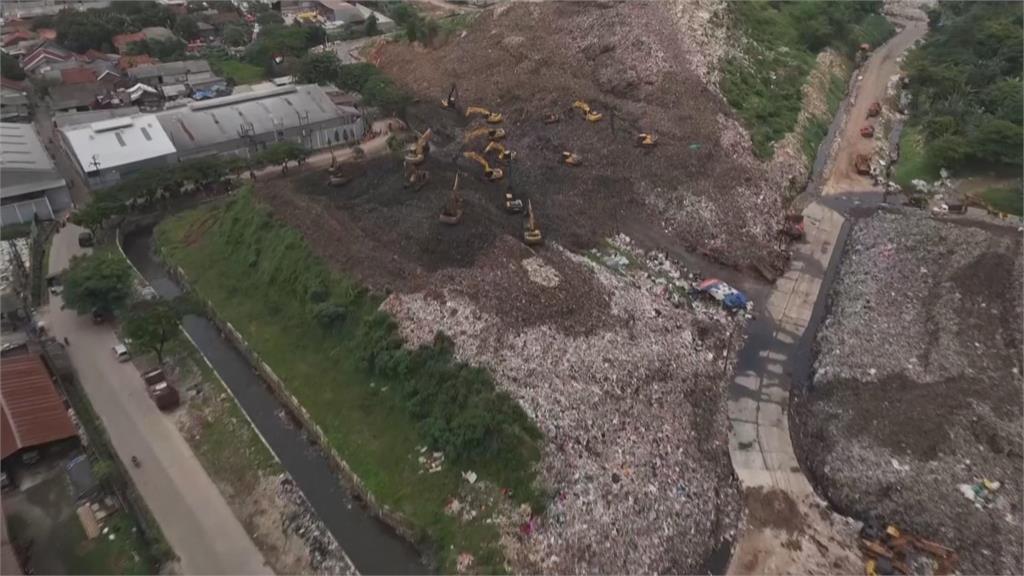 豪雨釀災！　印尼雅加達垃圾場崩塌至少5死