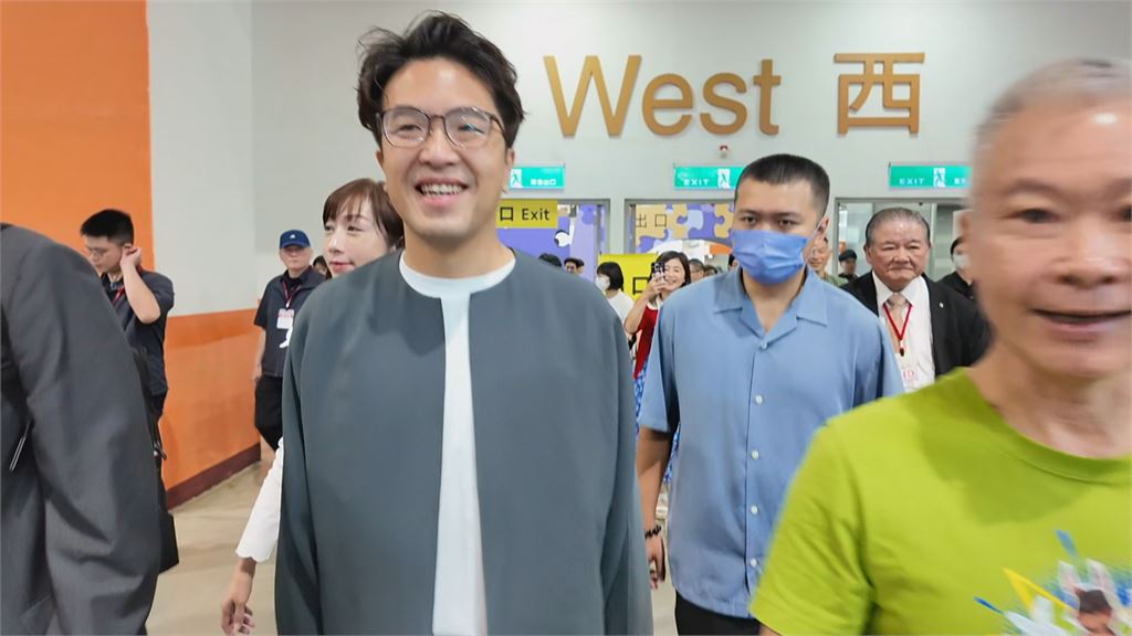 快新聞／沈伯洋、蘇巧慧同逛貓咪博覽會！提寵物租屋2困境　盼規劃友善空間