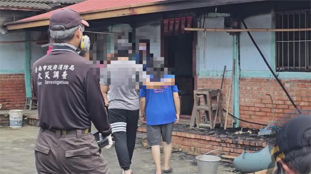 台南東山民宅深夜起火! 73歲翁「折返滅火」嗆暈送醫不治