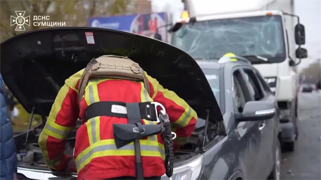 俄大規模襲烏逾10人死傷　摧毀多棟建築物、破壞能源設施