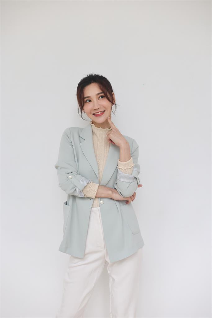 豪砸 6 位數治裝！徐千京進組《豆腐媽媽》 驚見「魔鬼導演」馮凱變暖男？