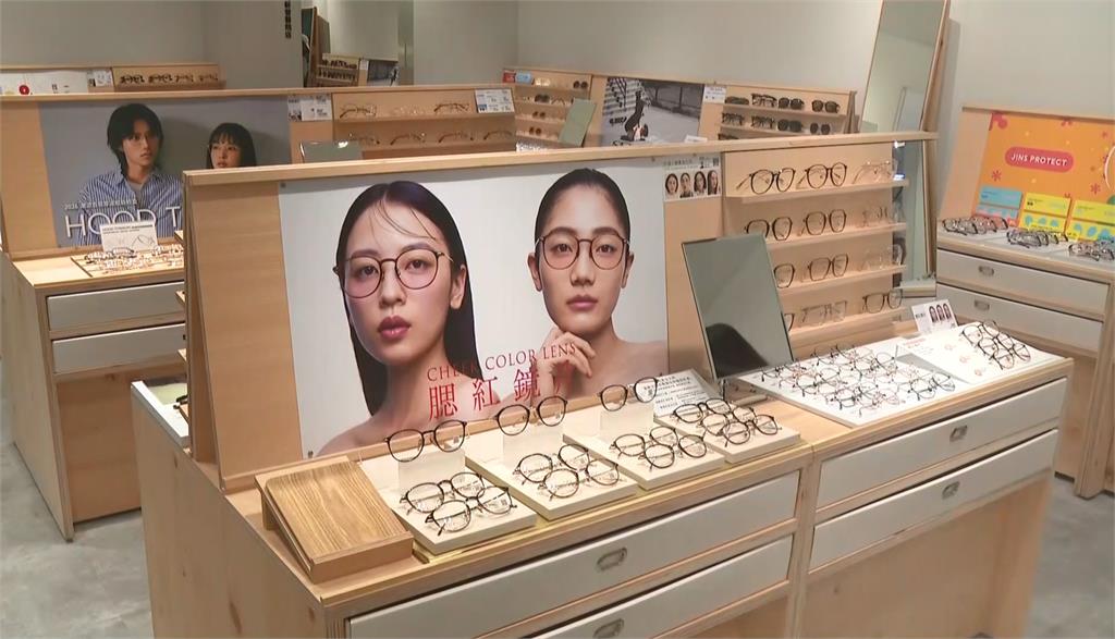 日系眼鏡品牌JINS進駐新營醫院 矯正配鏡一條龍服務