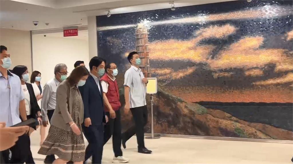 快新聞/土城醫院收治5傷者病況曝光 賴清德親探視「指示積極治療」