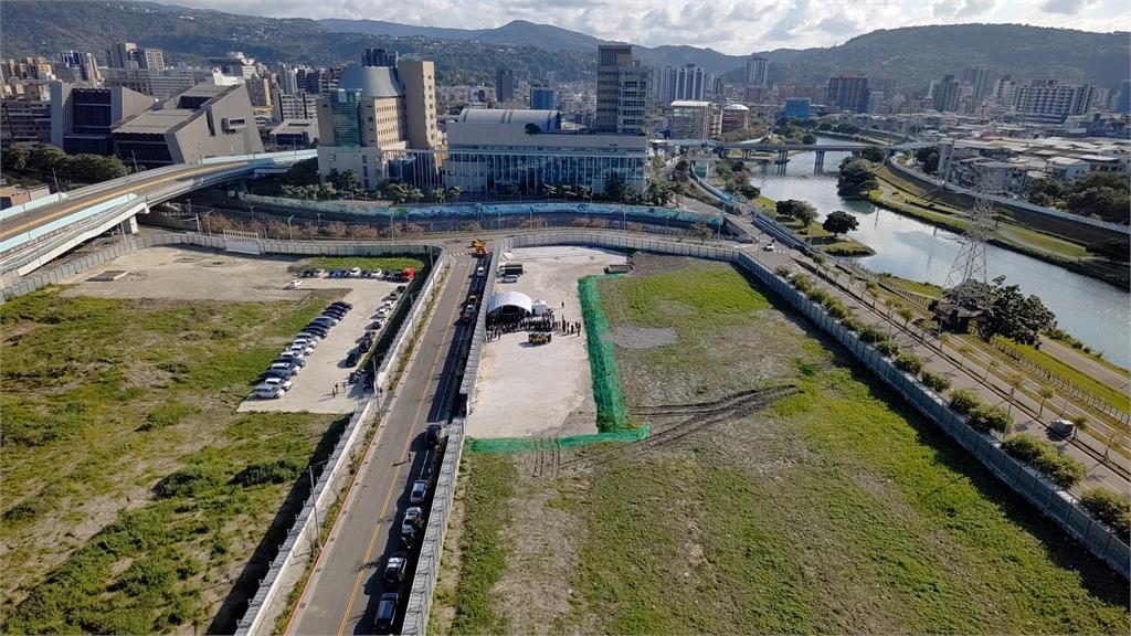 黃仁勳離台前拋喜訊! 預告下次來台「展示北市科全新大樓」