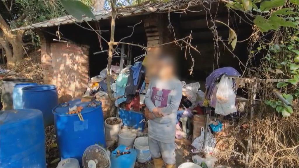 苗栗男窩廢棄豬舍 無水電過「原始人生活」