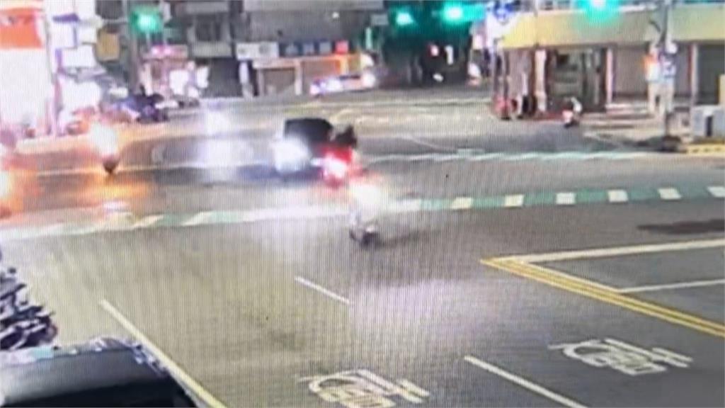 台中酒駕男肇逃「拖機車爆炸」成火龍！　民眾圍堵制伏