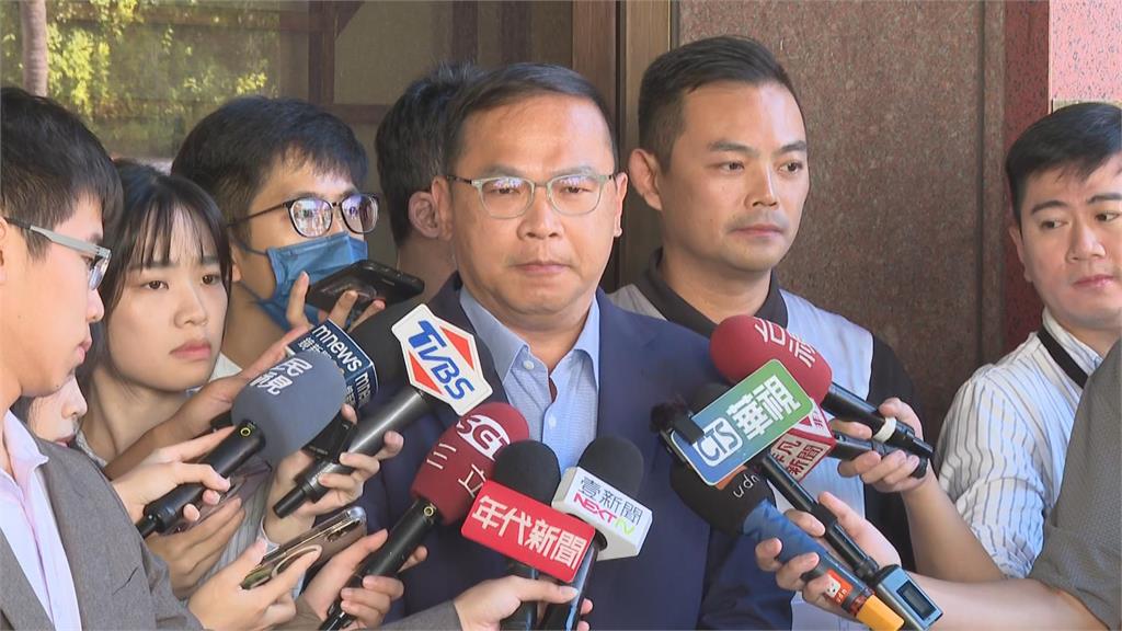 快新聞／黃國昌慘了？疑養狗仔跟拍挨告　王義川霸氣嗆：他打官司好像沒贏過