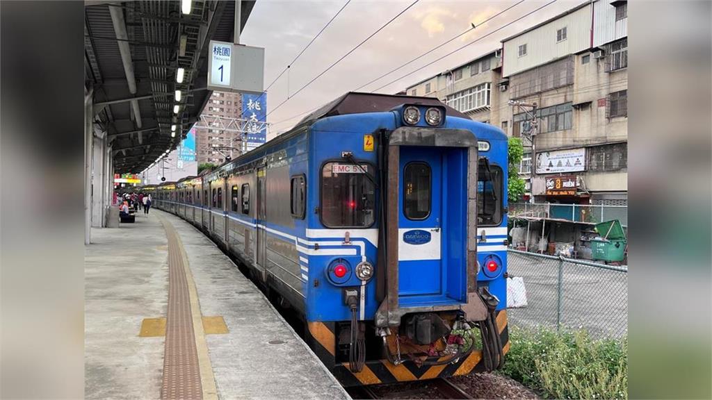 火車刷卡沒過被喊「小姐」!女子當場抓狂「潑飲料攻擊」驗票員⋯下場慘了