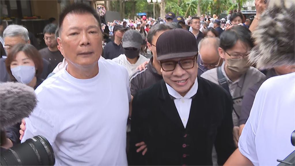 蔡康永捲政治風波「不在乎身敗名裂」!台語歌手發聲力挺:謝謝你做的一切