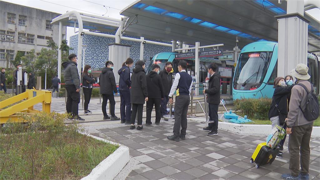疏運雙北賞煙火旅客 淡海輕軌42小時不打烊