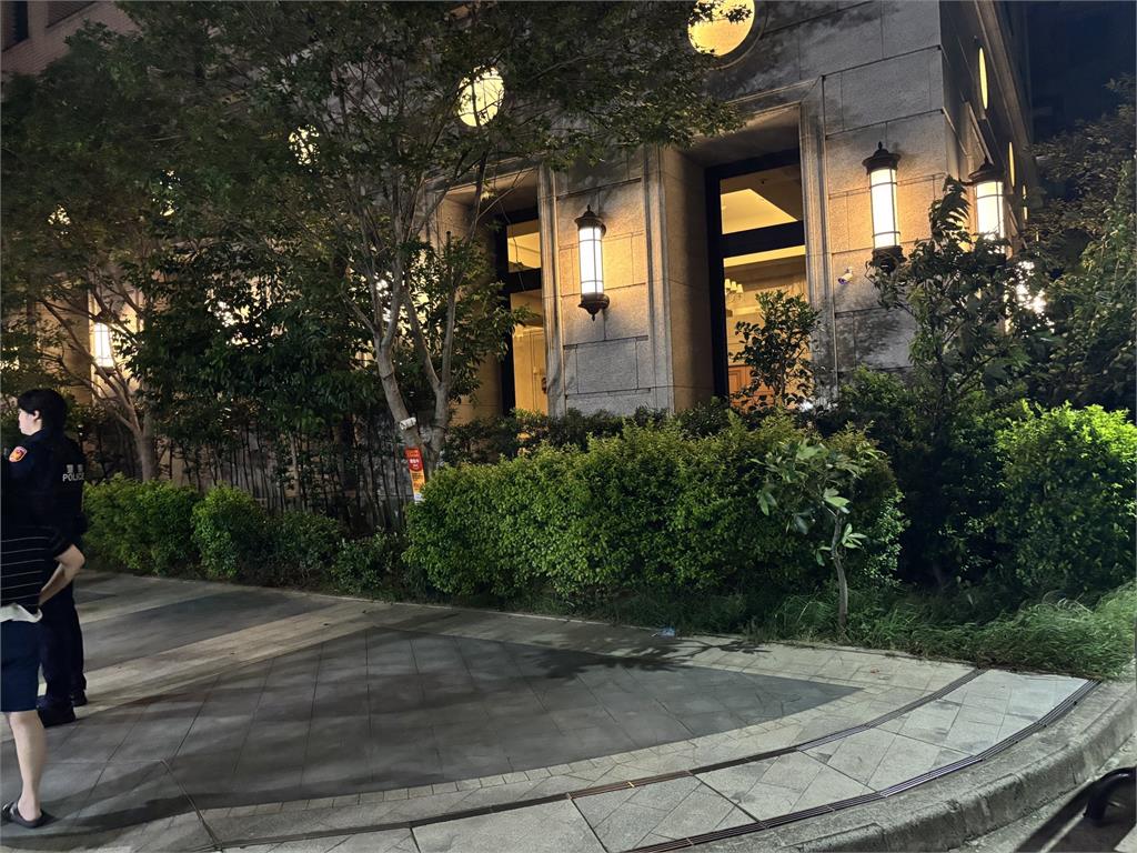 快新聞／調皮差點出大事！新莊13歲少年為撿球墜樓　送醫救治中