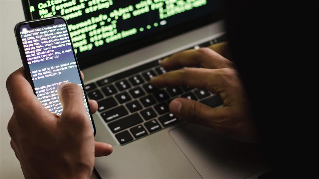 千萬別Google這10個字!資安公司警告「個資恐遭竊取」連電腦都被控制