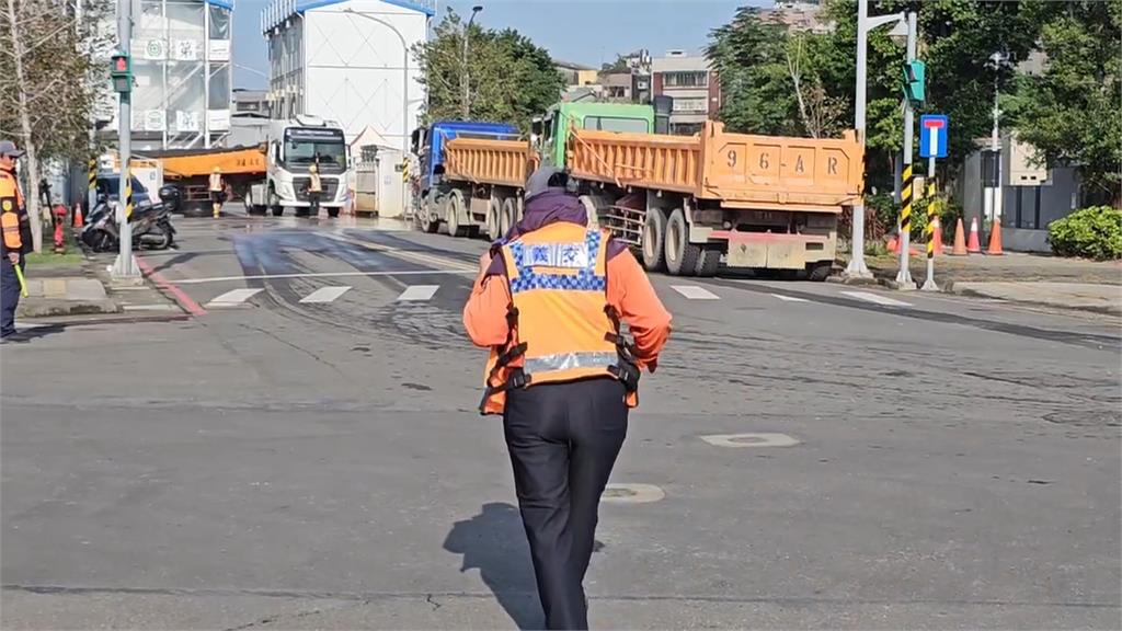 67歲義交遭倒車砂石車輾斃　警方允諾全力協助處理後事