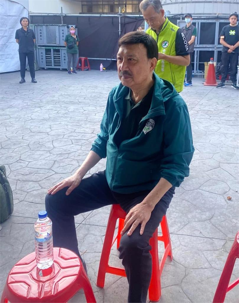 77歲余天準備好了!豪砸2500萬買墓園「這1處成長眠地」驚人現況曝光