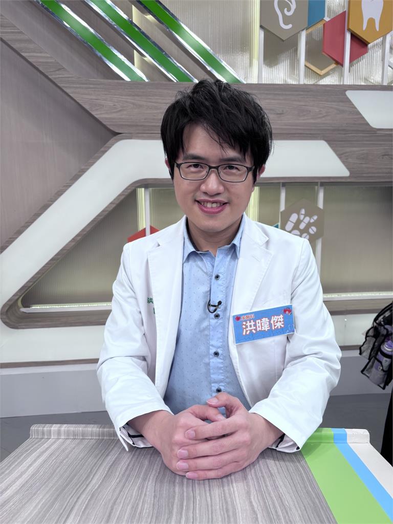 《醫學大聯盟》雙胞胎展瑞偷用展榮會員卡！弟弟不寫功課讓哥哥背黑鍋