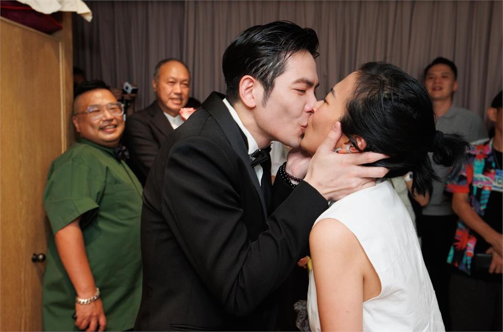 買裸鑽親自設計!蕭敬騰「13.33克拉」求婚鑽戒背後藏深意