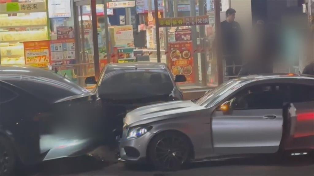 衰！　剛停路旁就遭追撞　彰化肇事女駕駛為「無照累犯」