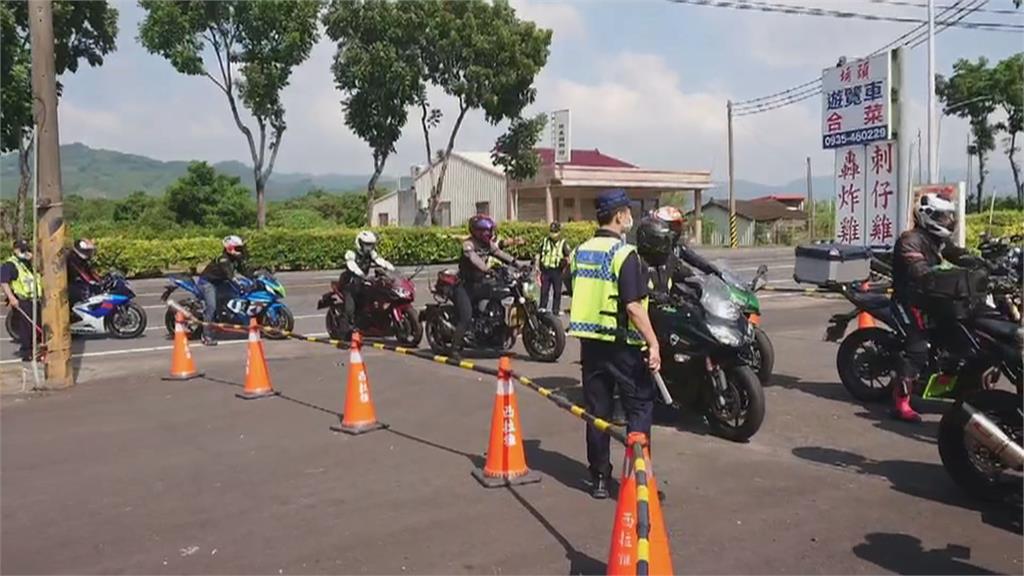 台南重機騎士集體「翹孤輪」　車友還PO網炫耀！這下GG了