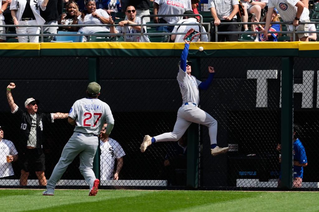 MLB(影)／不忍了！PCA遭女球迷狂嗆後當場回擊　芝加哥內戰變垃圾話大戰