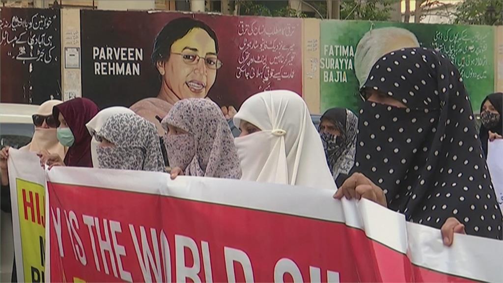 禁穆斯林女性戴頭巾上學　印度多地爆示威