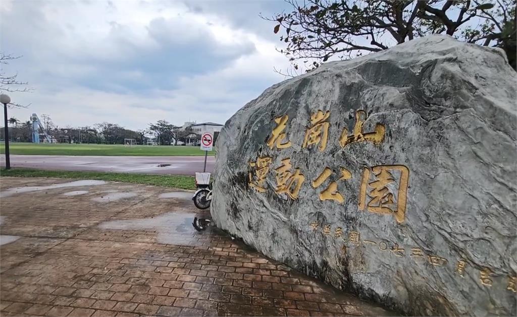 花蓮持刀男闖入國中校園 眾師急壓制警搜出多把刀
