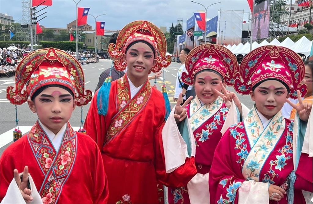 「扮仙祈福」守護台灣　國立臺灣戲曲學院學生國慶大會演出