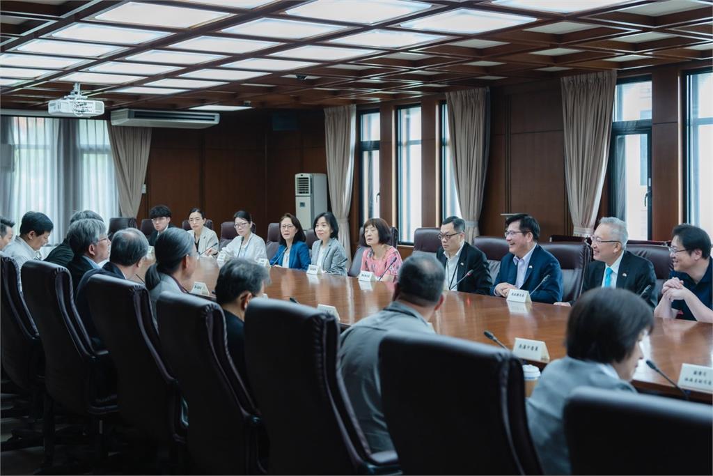 快新聞/外交部啟動Team Taiwan品牌識別優化工程 展現總合外交新氣象