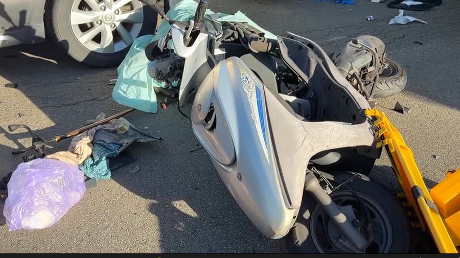 台中北屯駕駛失控連撞翻車　74歲騎士壓車底命送醫搶救