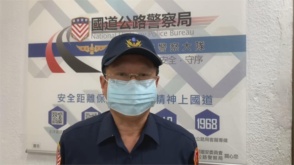 烏龜車擋路! 行駛內車道只開57km當「路隊長」