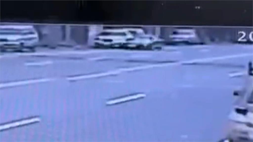 吃了安眠藥還上路! 駕駛「三階段」肇事擦撞六車