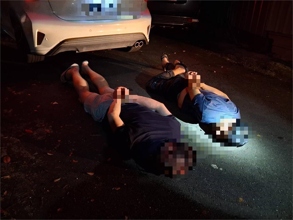 毒駕！林口警匪追逐起獲毒品　淡水逆向擦撞衝工地門被攔還裝傻
