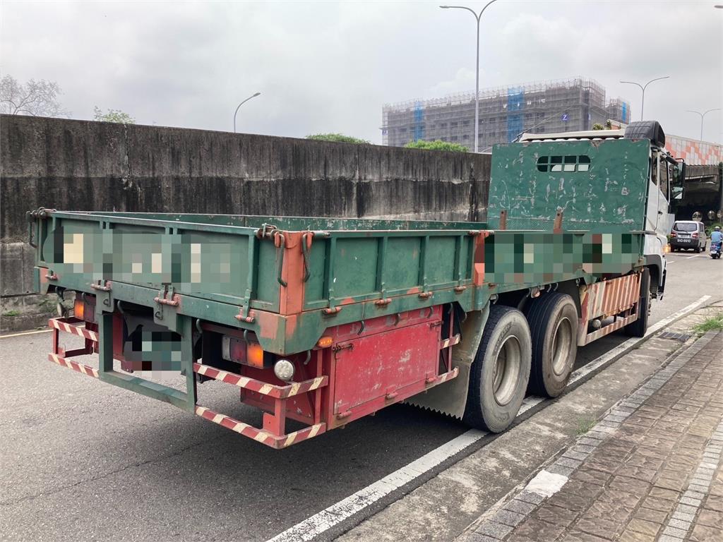 最新／台中駭人死亡車禍！豐原大貨車碰撞80歲騎士...送醫搶救仍不治